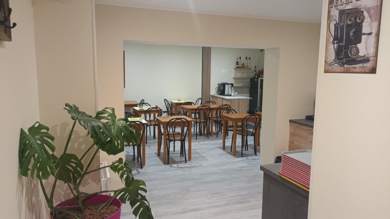 Le Petit Logis Hotel Beaumont-en-Veron Luaran gambar