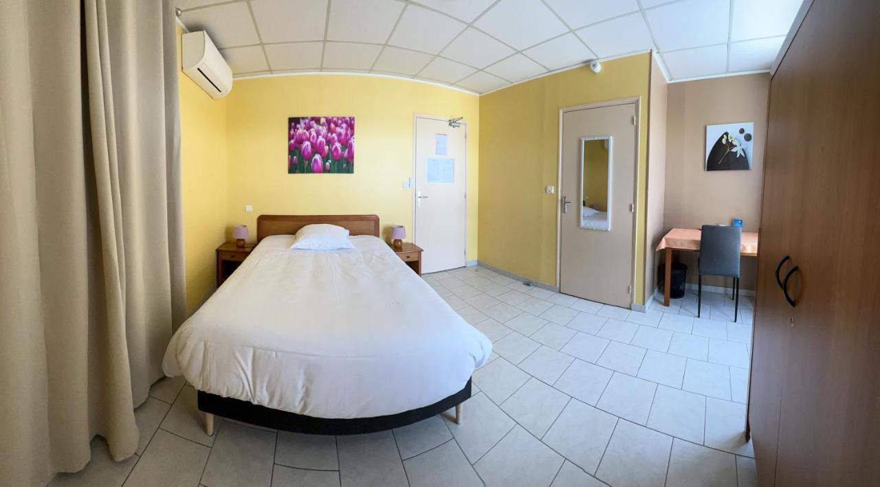 Le Petit Logis Hotel Beaumont-en-Veron Luaran gambar